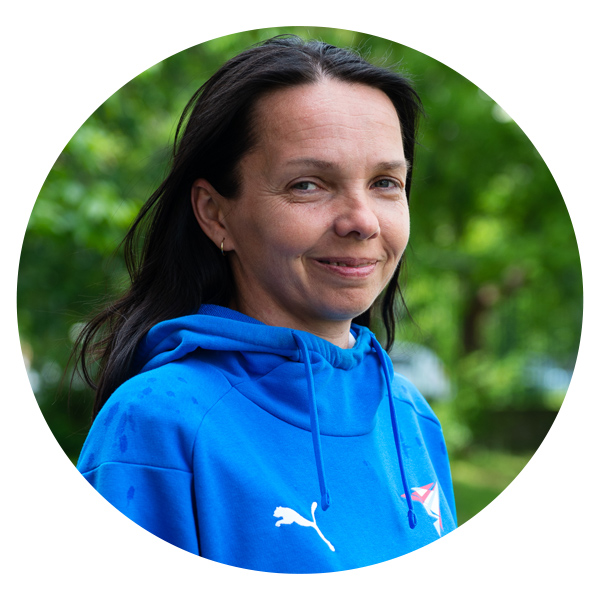 <h6><strong>Hajnalka Tóthová</strong></h6>
